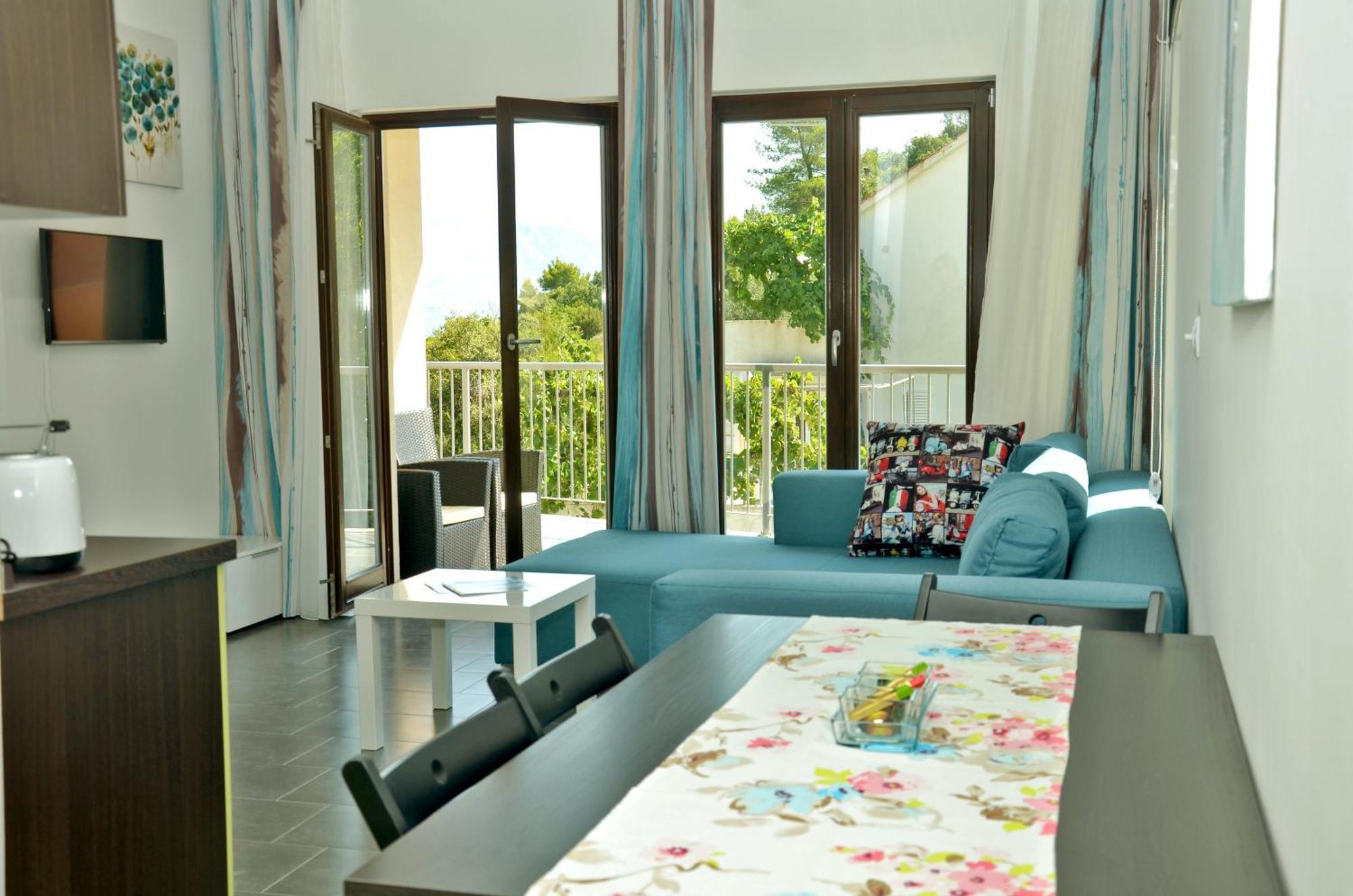 Lozna Residence Postira Esterno foto