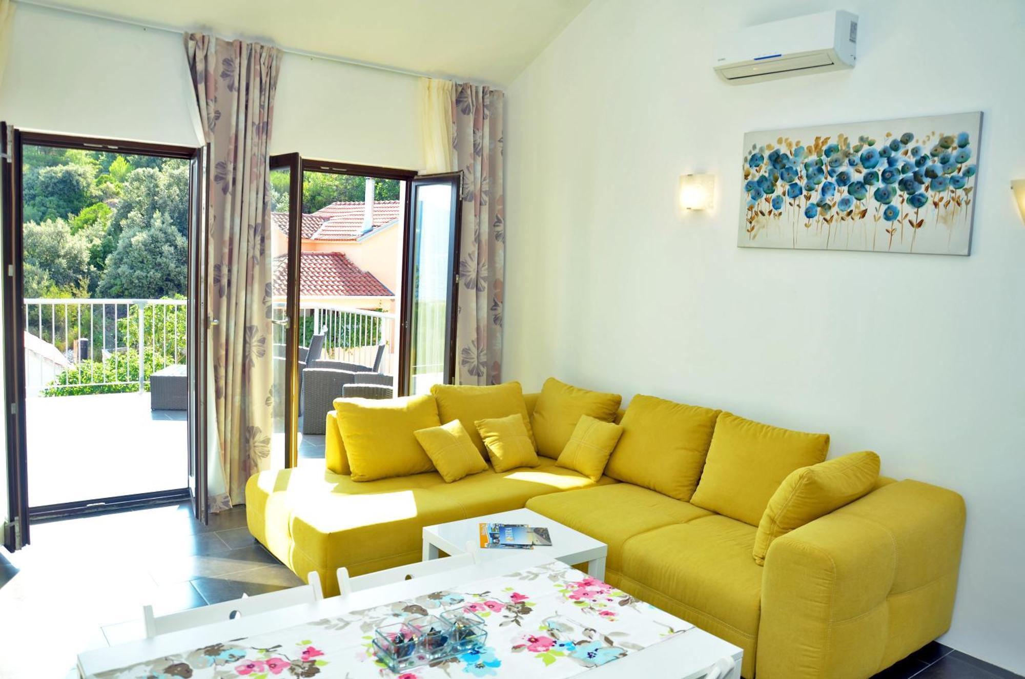 Lozna Residence Postira Esterno foto
